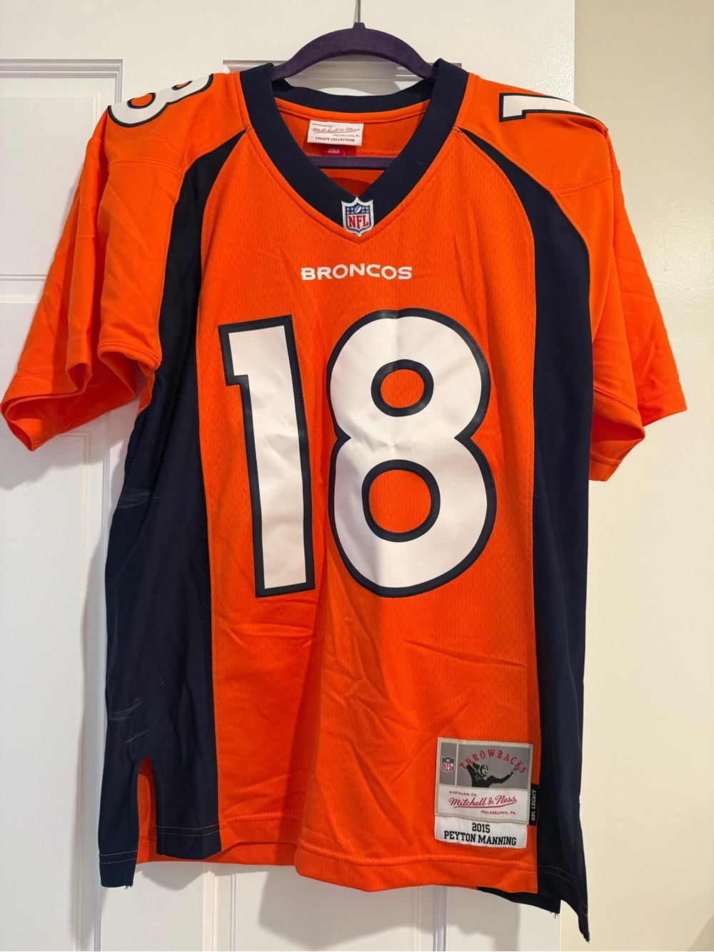 Broncos throwback Manning jersey